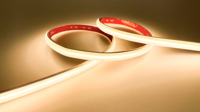 Ruban COB pour sauna, 8 watts par mètres, 2700K, vendu au pied